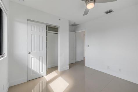 456 NW 41st Street Oakland Park FL 33309