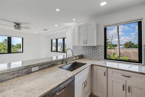 456 NW 41st Street Oakland Park FL 33309