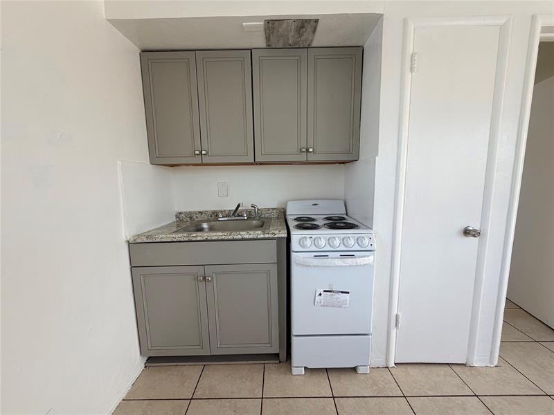 1723 Moffett Street Hollywood FL 33020