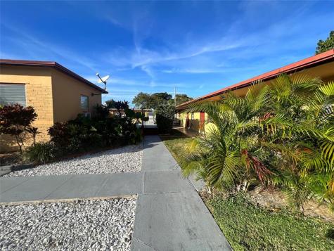 1723 Moffett Street Hollywood FL 33020