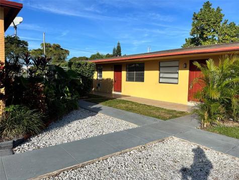 1723 Moffett Street Hollywood FL 33020