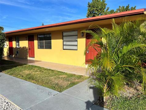 1723 Moffett Street Hollywood FL 33020