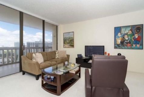 19355 Turnberry Way Miami FL 33180