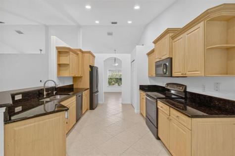 538 SW Nadell Avenue Port St Lucie FL 34953