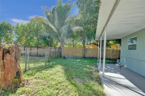268 NE 41st Street Oakland Park FL 33334