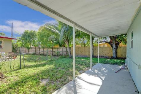 268 NE 41st Street Oakland Park FL 33334