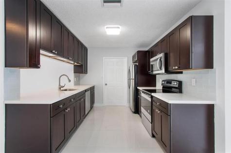 9611 Saddlebrook Drive Boca Raton FL 33496