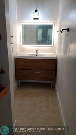448 SE 14th Street Dania Beach FL 33004