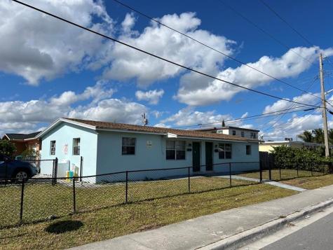 1203 NW 4th Street Boynton Beach FL 33435