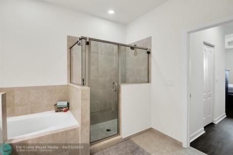 8455 Lakeview Trail Parkland FL 33076