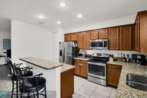 8455 Lakeview Trail Parkland FL 33076