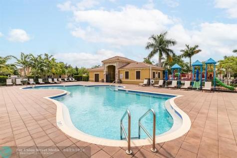 8455 Lakeview Trail Parkland FL 33076