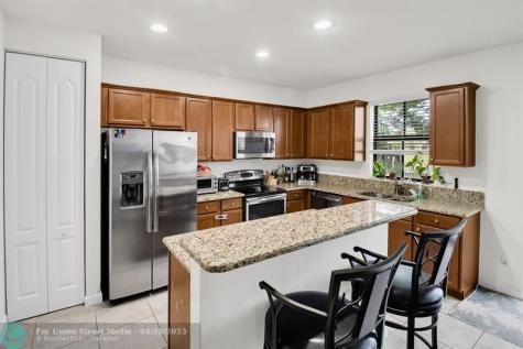 8455 Lakeview Trail Parkland FL 33076