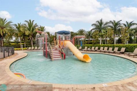 8455 Lakeview Trail Parkland FL 33076