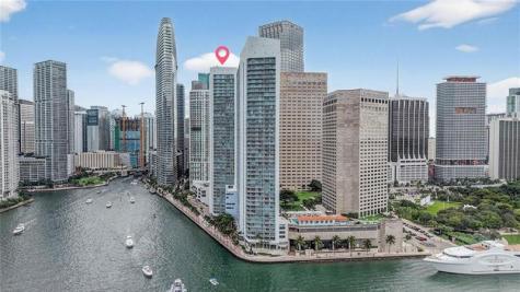 325 S Biscayne Boulevard Miami FL 33131