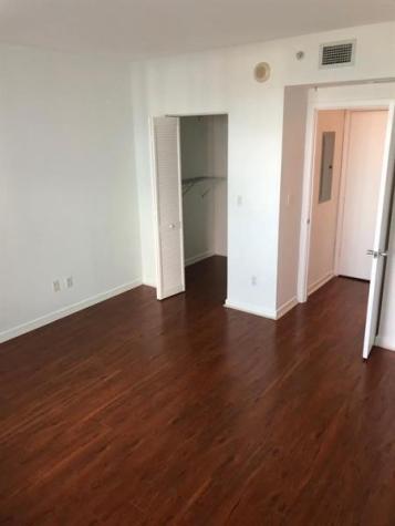 325 S Biscayne Boulevard Miami FL 33131