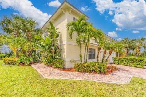2601 Creekside Drive Fort Pierce FL 34981