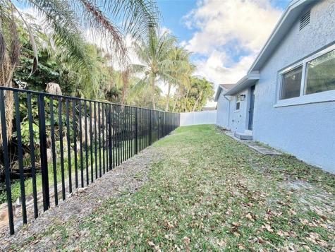 8971 SW 9th Street Boca Raton FL 33433