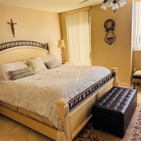 2001 N Ocean Boulevard Fort Lauderdale FL 33305