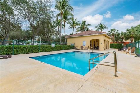 7401 Palomino Drive Hollywood FL 33024