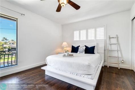 2948 NE 35th Court Lighthouse Point FL 33064