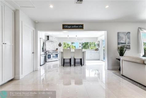 2948 NE 35th Court Lighthouse Point FL 33064