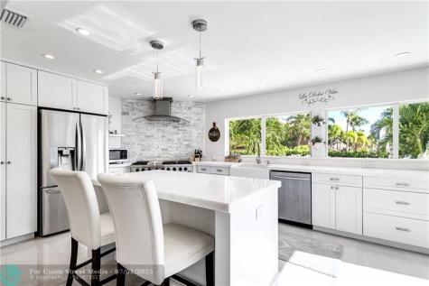 2948 NE 35th Court Lighthouse Point FL 33064