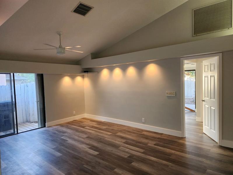 7407 SW 13th Street North Lauderdale FL 33068