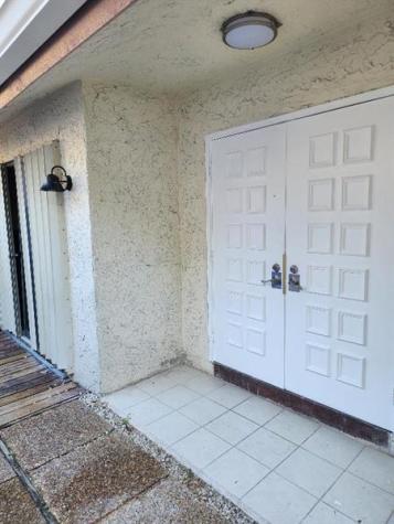 7407 SW 13th Street North Lauderdale FL 33068