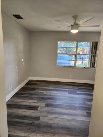 7407 SW 13th Street North Lauderdale FL 33068