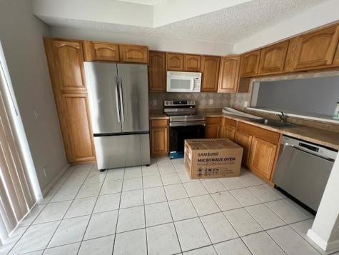 9874 NW 57th Manor Coral Springs FL 33076