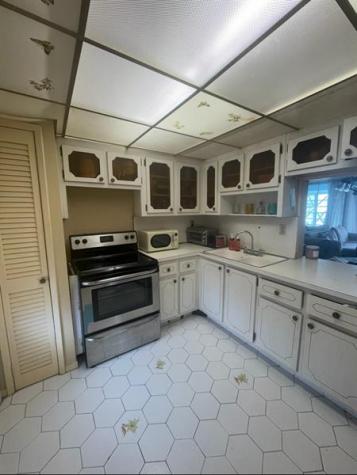 1300 NE 191st Street Miami FL 33179