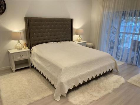 21135 Helmsman Drive Miami FL 33180