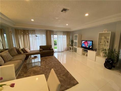 21135 Helmsman Drive Miami FL 33180