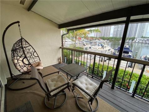 21135 Helmsman Drive Miami FL 33180