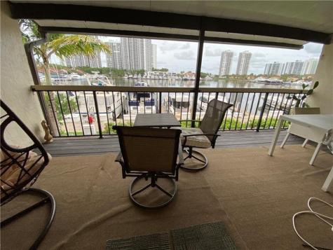 21135 Helmsman Drive Miami FL 33180