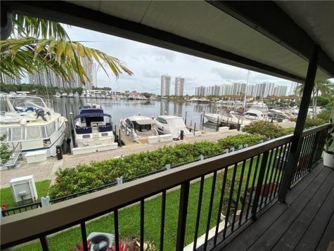 21135 Helmsman Drive Miami FL 33180
