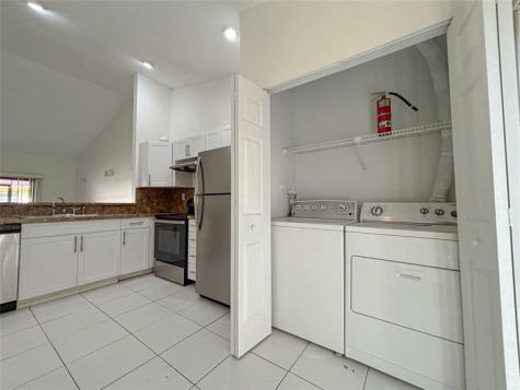 3553 Riverside Drive Coral Springs FL 33065