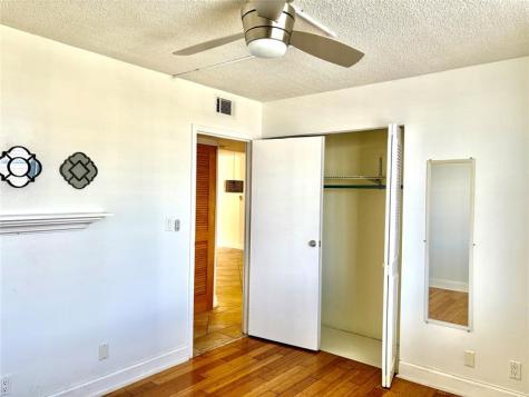 2998 NW 48th Terrace Lauderdale Lakes FL 33313