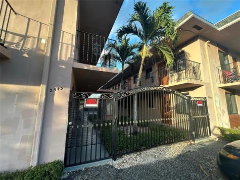 2545 Taft Street Hollywood FL 33020