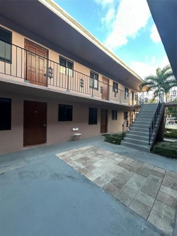 2545 Taft Street Hollywood FL 33020