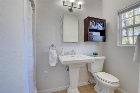 302 NW 11th Street Delray Beach FL 33444
