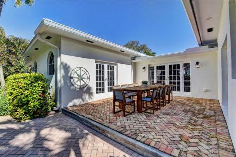 302 NW 11th Street Delray Beach FL 33444