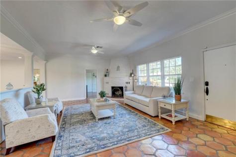 302 NW 11th Street Delray Beach FL 33444