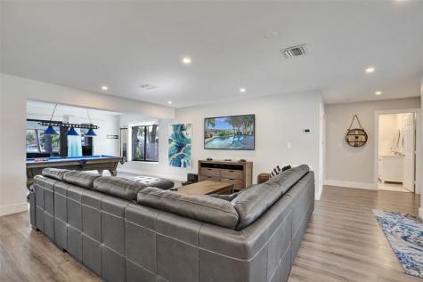 310 SE 13th Court Pompano Beach FL 33060