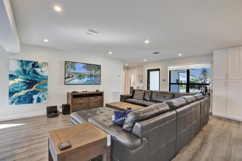 310 SE 13th Court Pompano Beach FL 33060