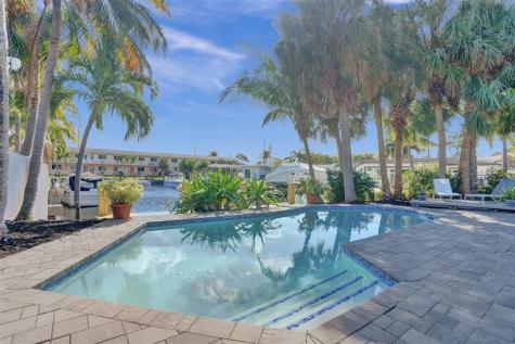 310 SE 13th Court Pompano Beach FL 33060