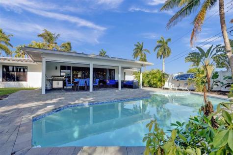 310 SE 13th Court Pompano Beach FL 33060