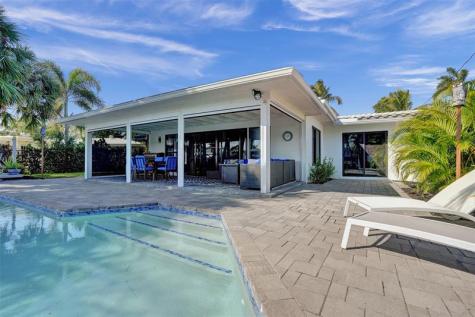 310 SE 13th Court Pompano Beach FL 33060