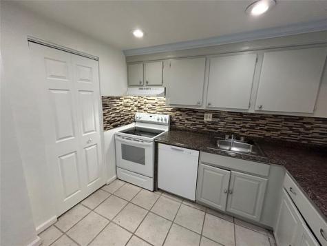 8000 Fairview Drive Tamarac FL 33321